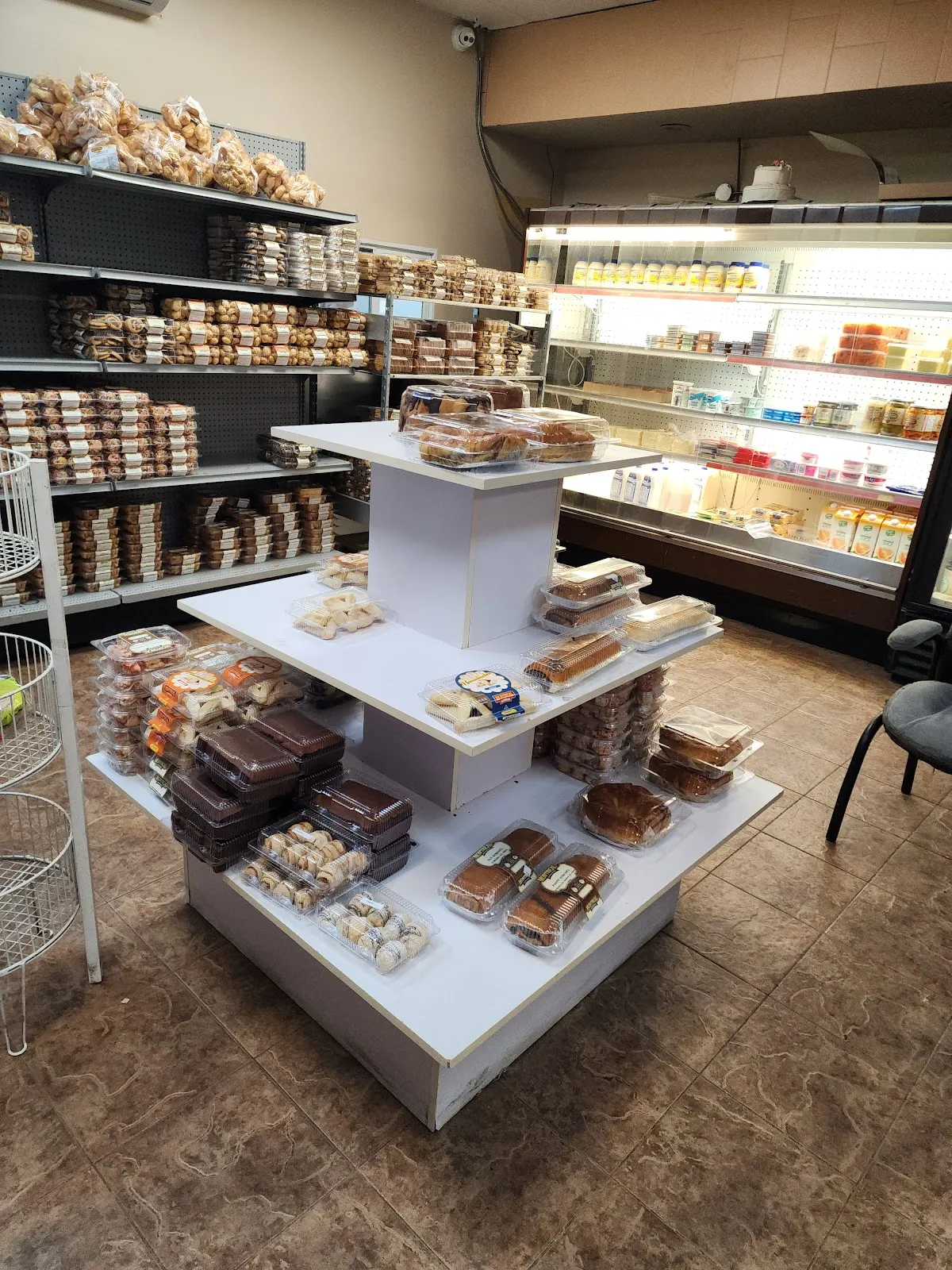 Montreal Kosher Bakery Ltd — photo 6