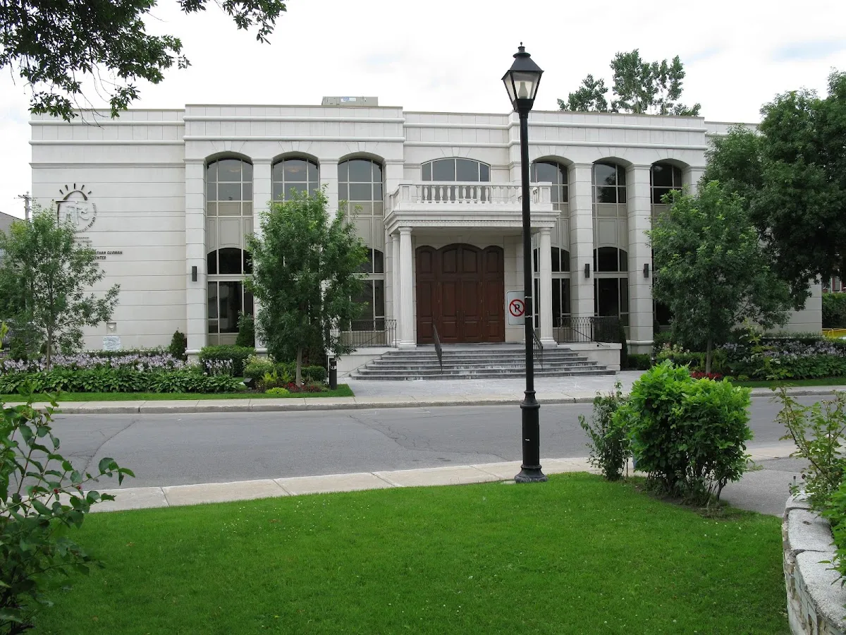 Montreal Torah Centre - Bais Menachem Chabad Lubavitch — photo 3