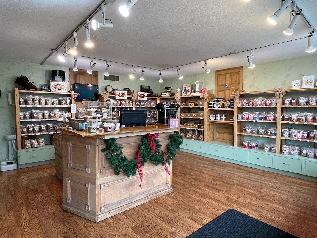Mound City Shelled Nut Co. — foto 6