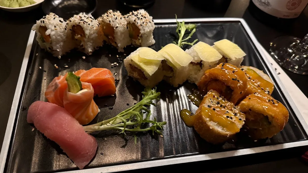 Naru Sushi Bar (lunes kosher) — foto 3