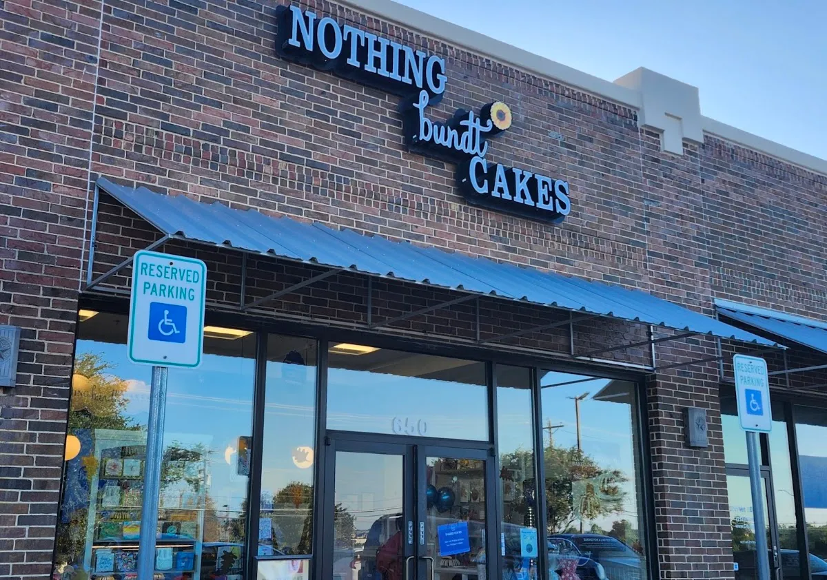 Nothing Bundt Cakes (Frisco) — foto 3