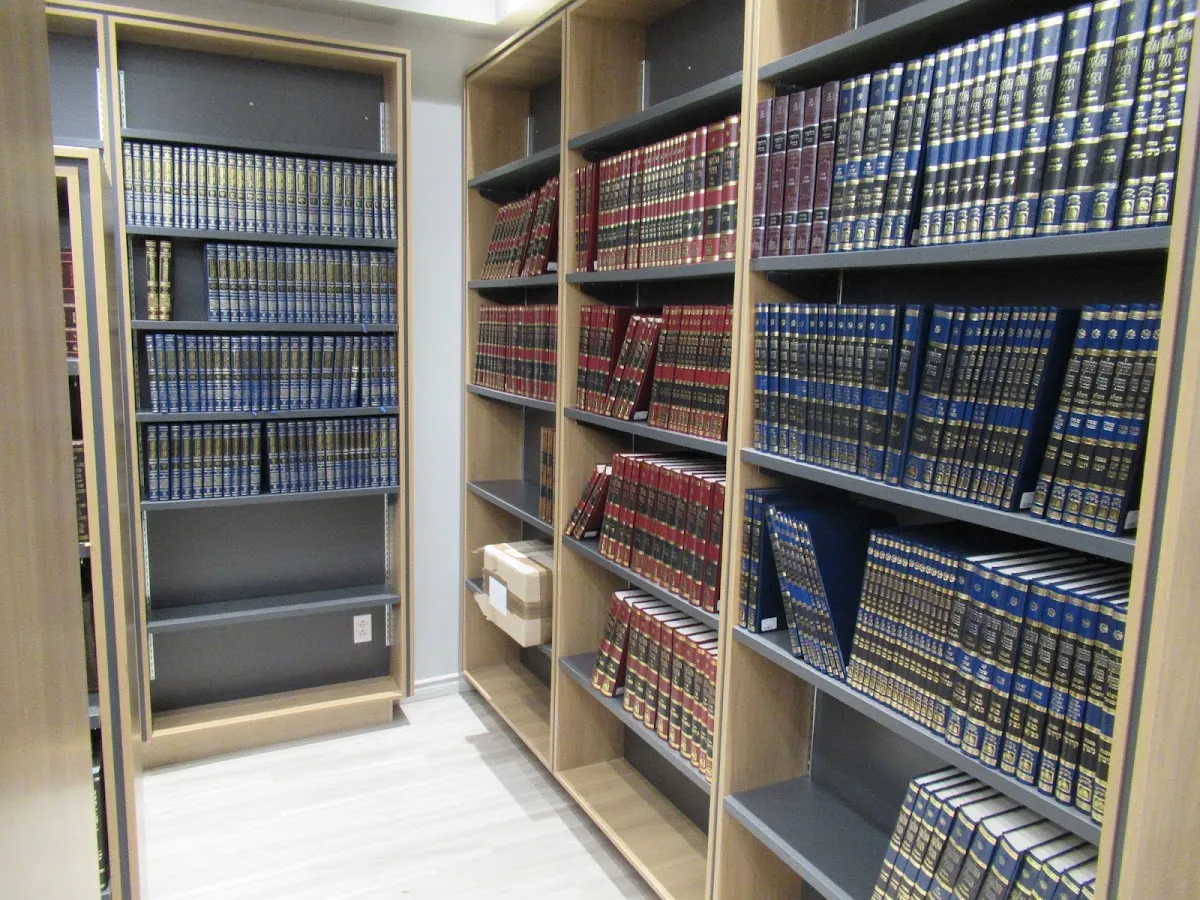 Pardes Books & Judaica — photo 4