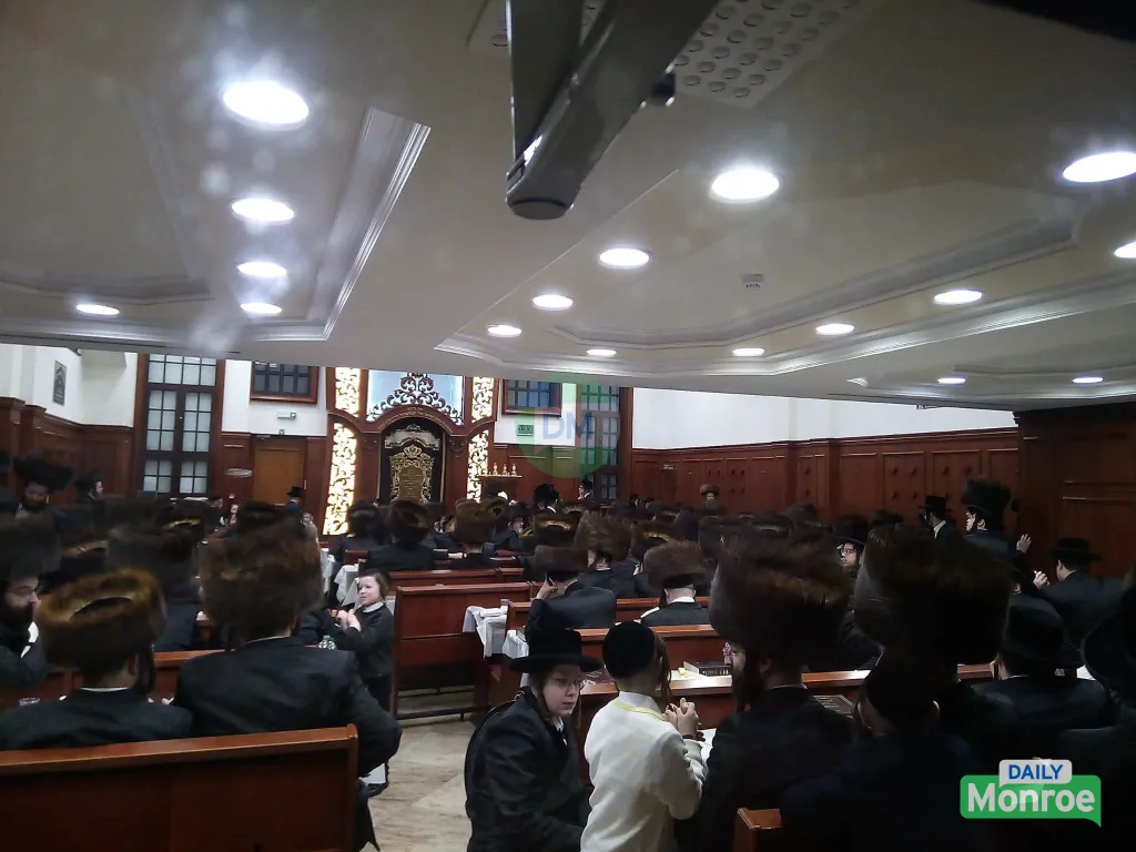 Satmar Main Shul — photo 5