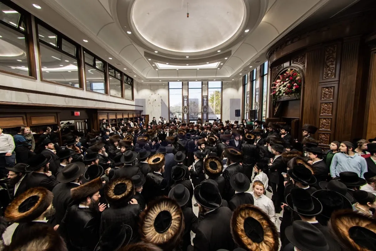 Satmar shul — photo 5