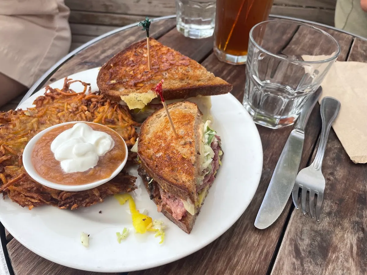 Saul's Restaurant & Delicatessen — foto 3