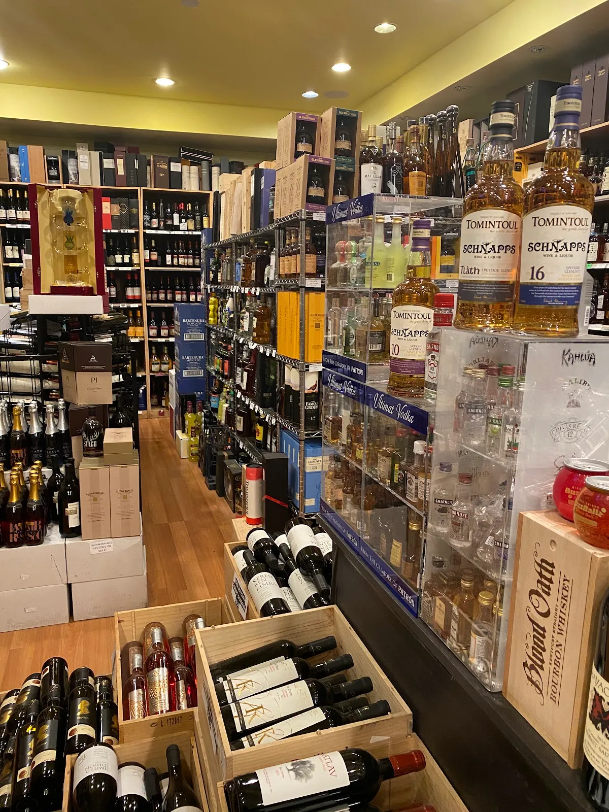 Schnapps Kosher Wine and Whiskey Shop — photo 2