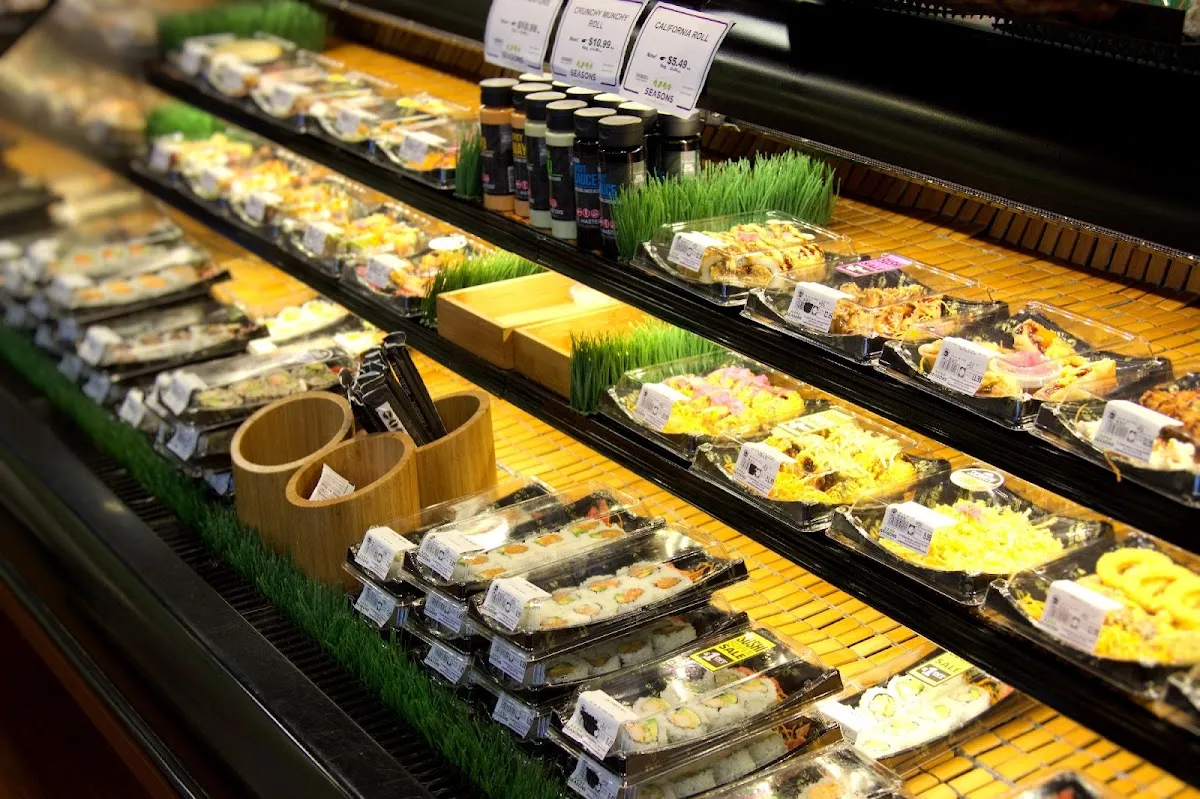 Seasons Lakewood - Kosher Supermarket — foto 3