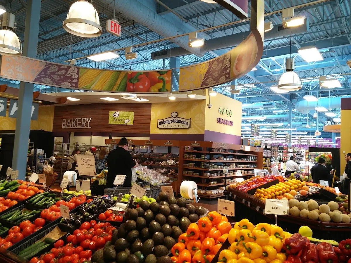 Seasons Lakewood - Kosher Supermarket — foto 5