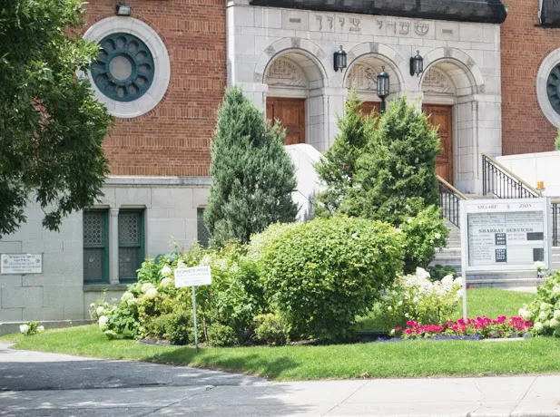 Shaare Zion Beth-El Congregation — foto 4