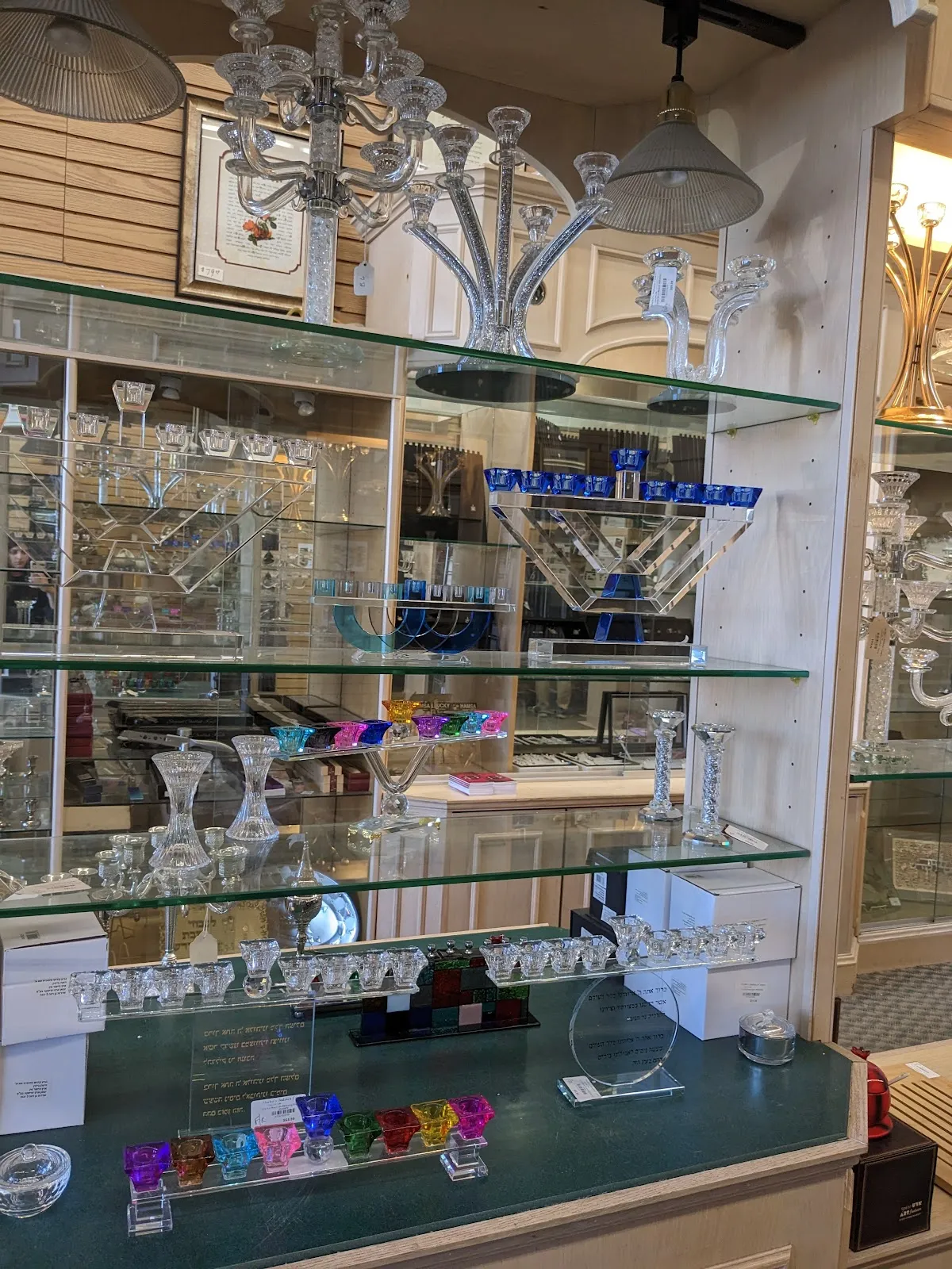 Shabsi's Judaica Center — foto 4