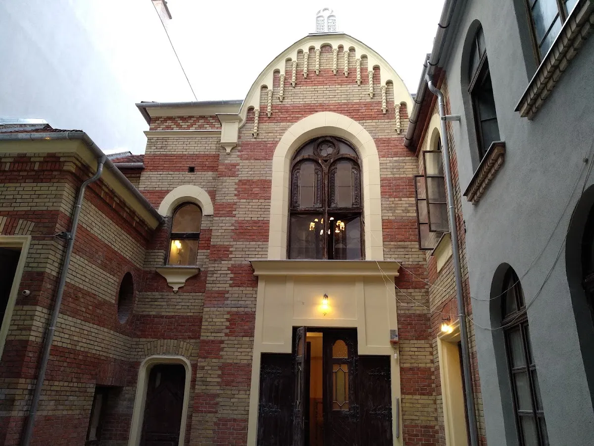 Shas Chevra Lubavitch synagogue — photo 2