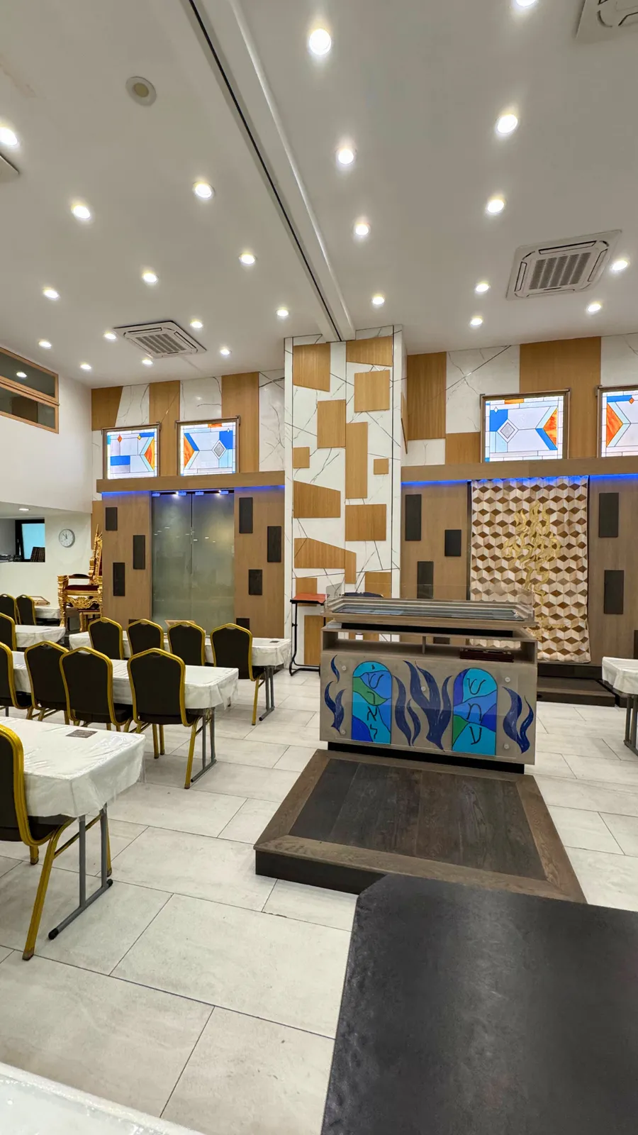 Shuvah Israel Torah Center — photo 3