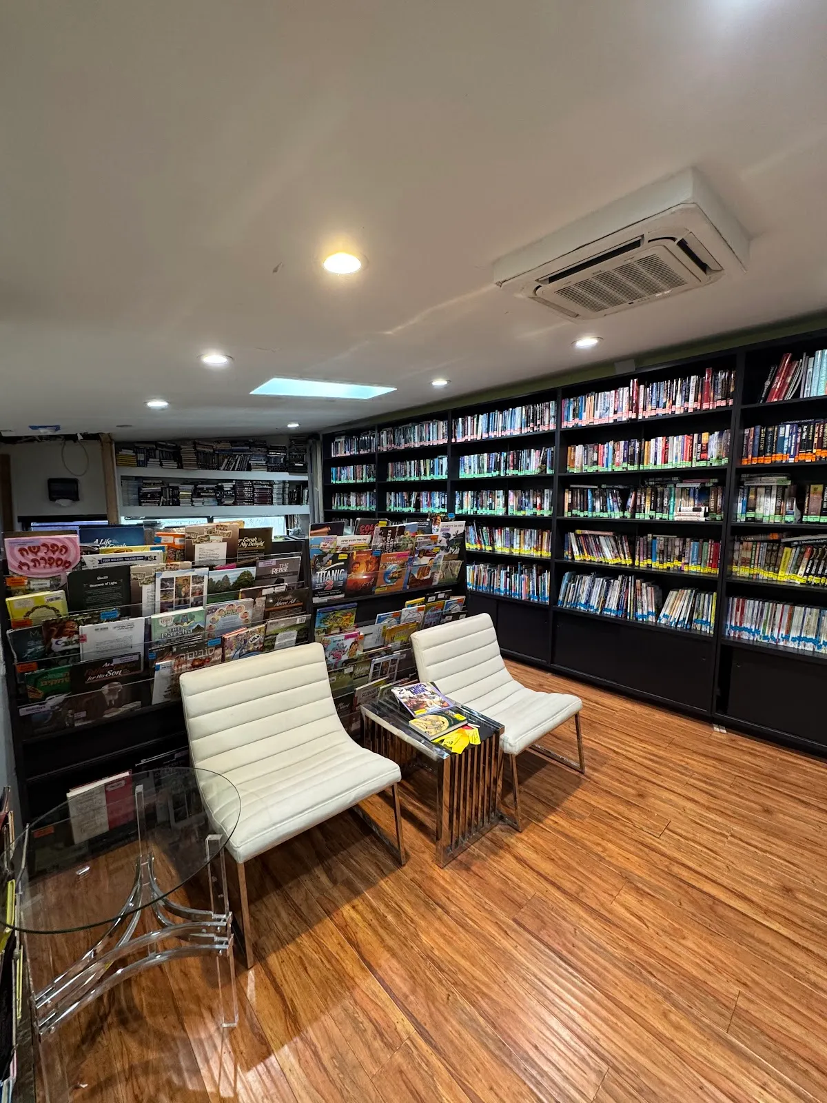 Shuvah Israel Torah Center — photo 6