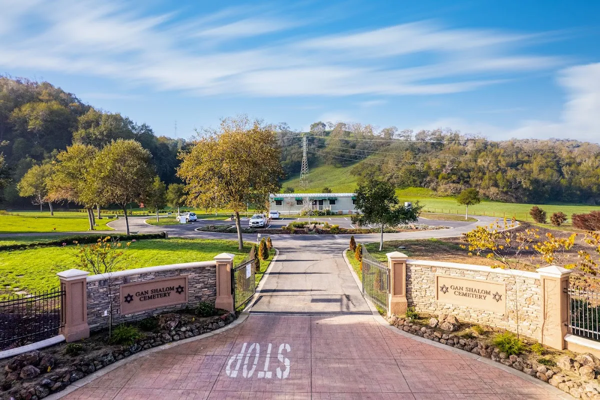 Sinai Memorial | Gan Shalom Cemetery — foto 4