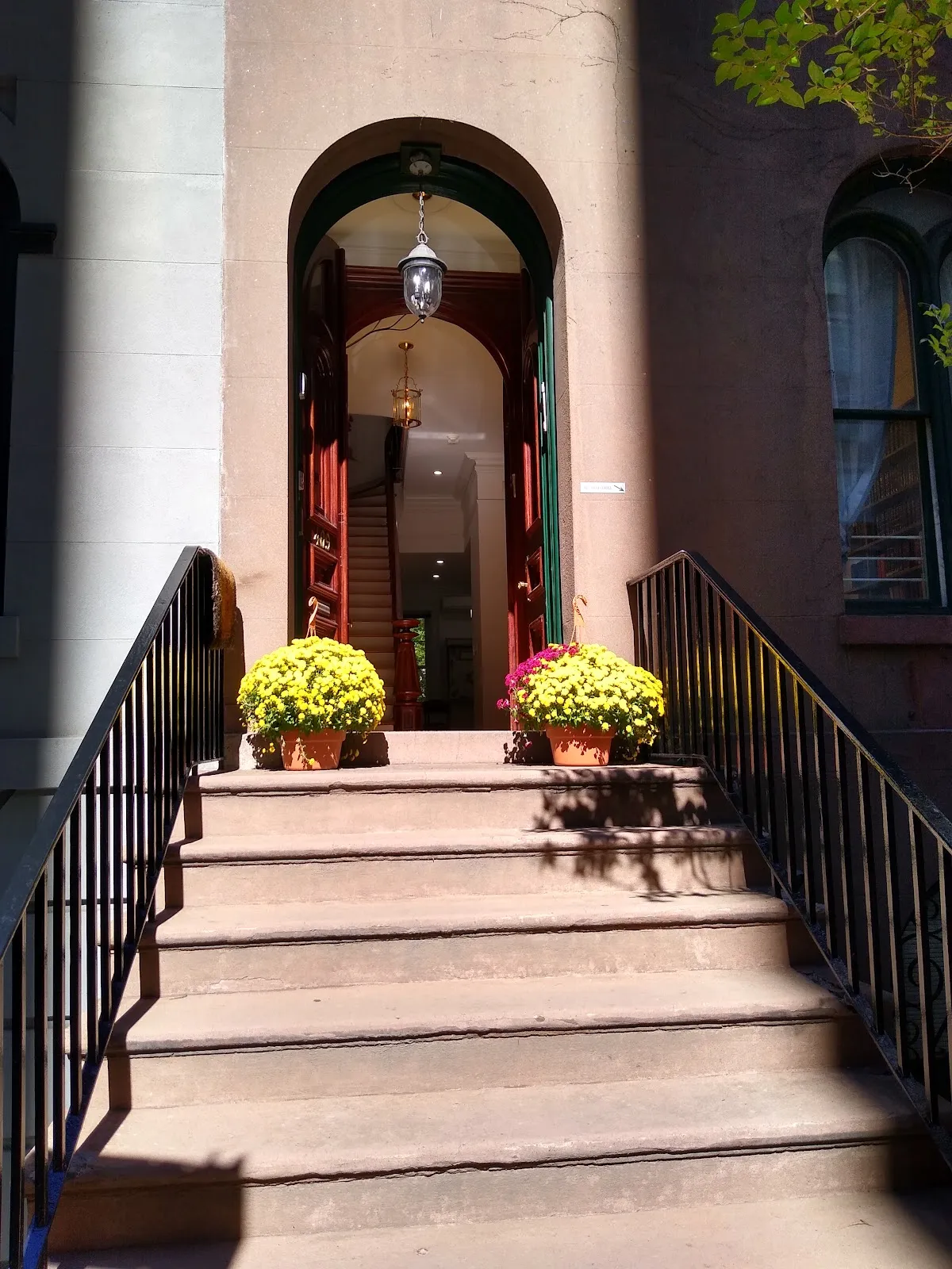 Sutton Place Chabad Jewish Center