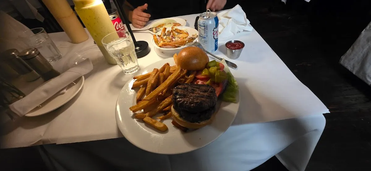 Talias Steakhouse & Bar — photo 3