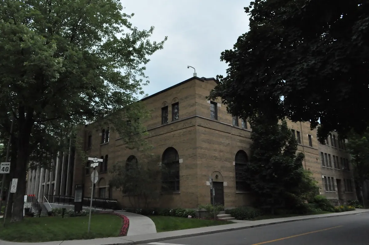 Temple Emanu-El-Beth Sholom — foto 4