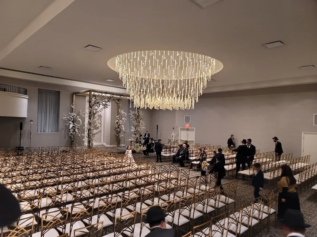 The Manhattan Beach Jewish Center — photo 2