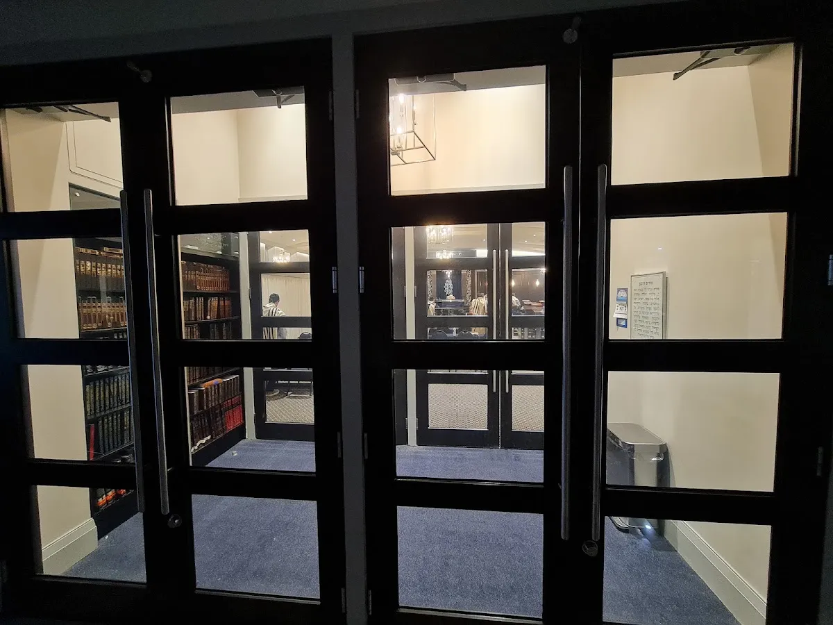 Viewmount Shul (Congregation Toras Emes) — foto 6