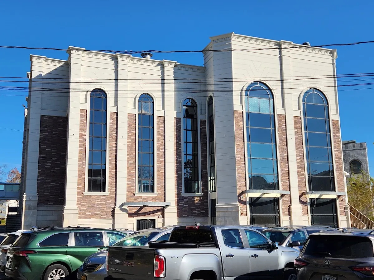 Viznitz Monsey Shul Mikvah — foto 2