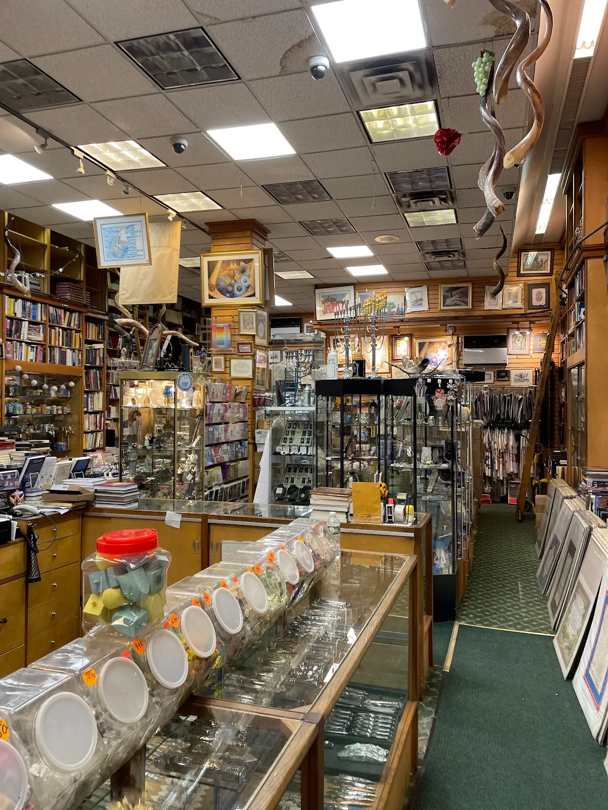 West Side Judaica & Bookstore — photo 2
