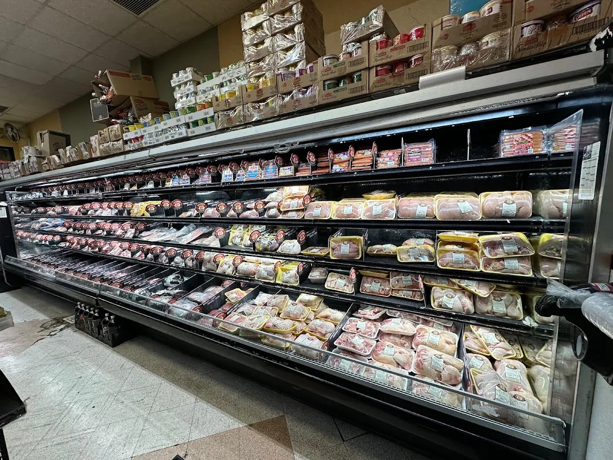Western Kosher Supermarket - Fairfax Branch — foto 3