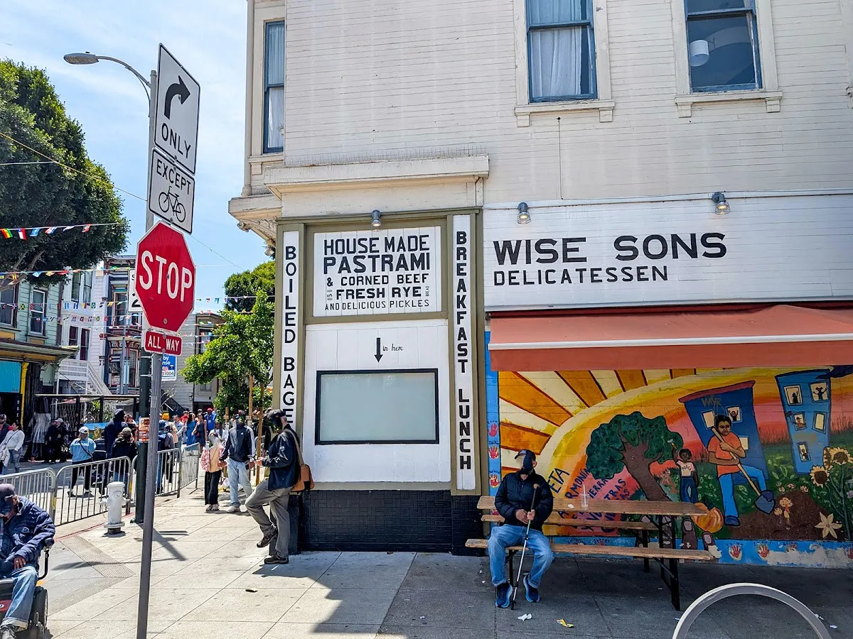 Wise Sons Jewish Deli 24th Street — foto 4