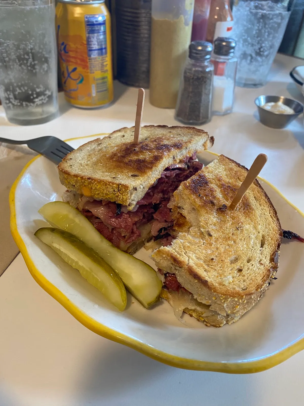 Wise Sons Jewish Deli 24th Street — foto 6