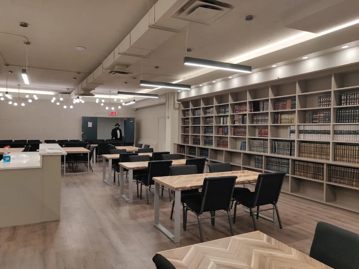 Yagdil Torah Montreal (Jewish learning center)