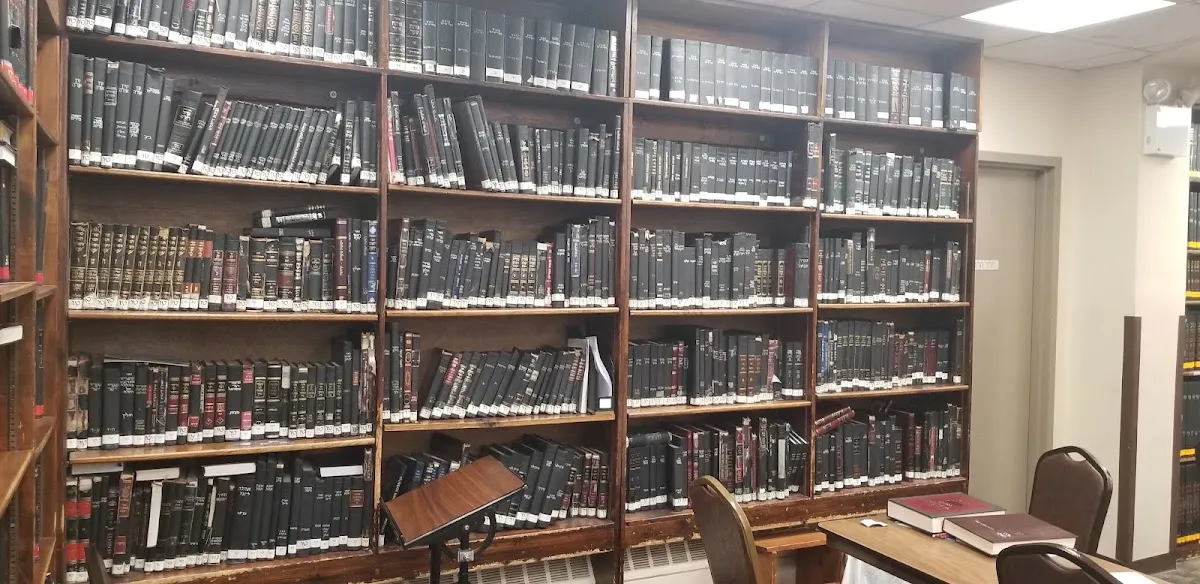 Yeshiva Derech Chaim — foto 3