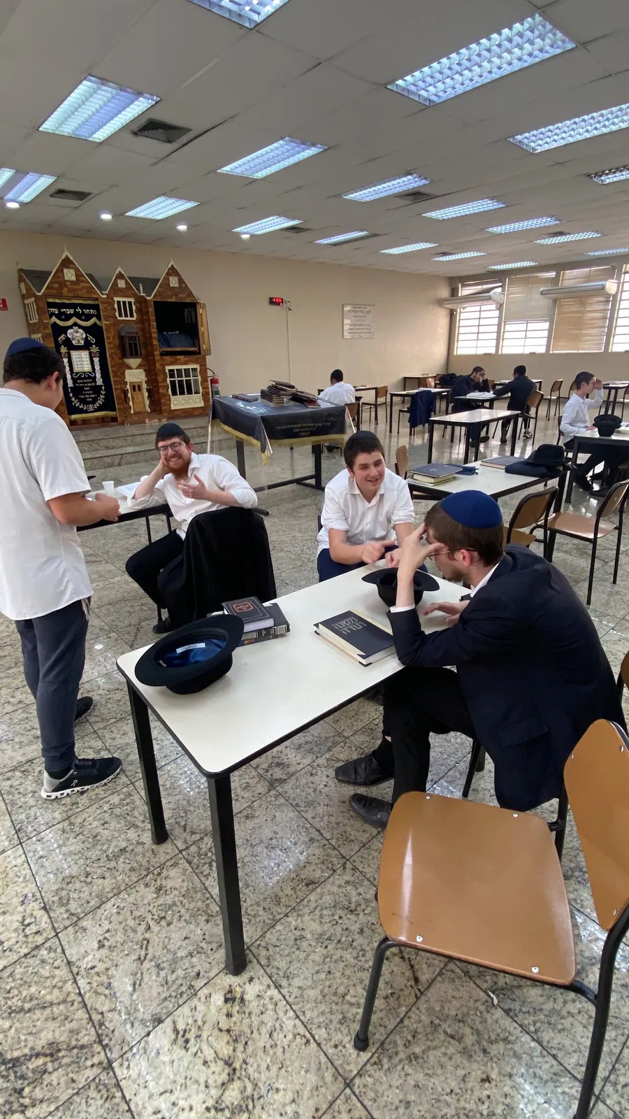 Yeshiva Tomchei Tmimim Lubavitch (Ohel Menachem)