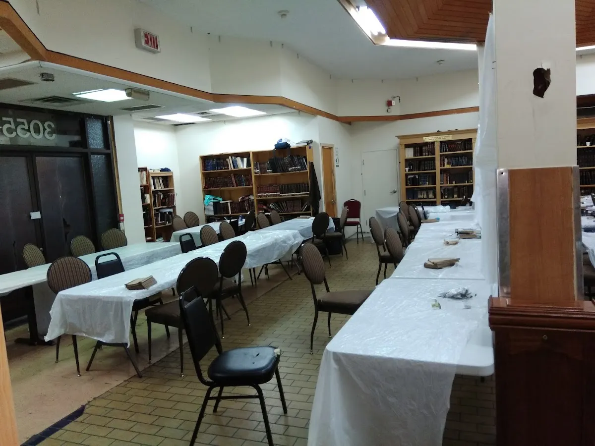 Yeshivas Lubavitch Toronto — photo 6