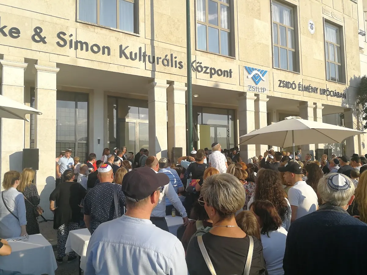 Zsilip Synagogue and Jewish Center — photo 6
