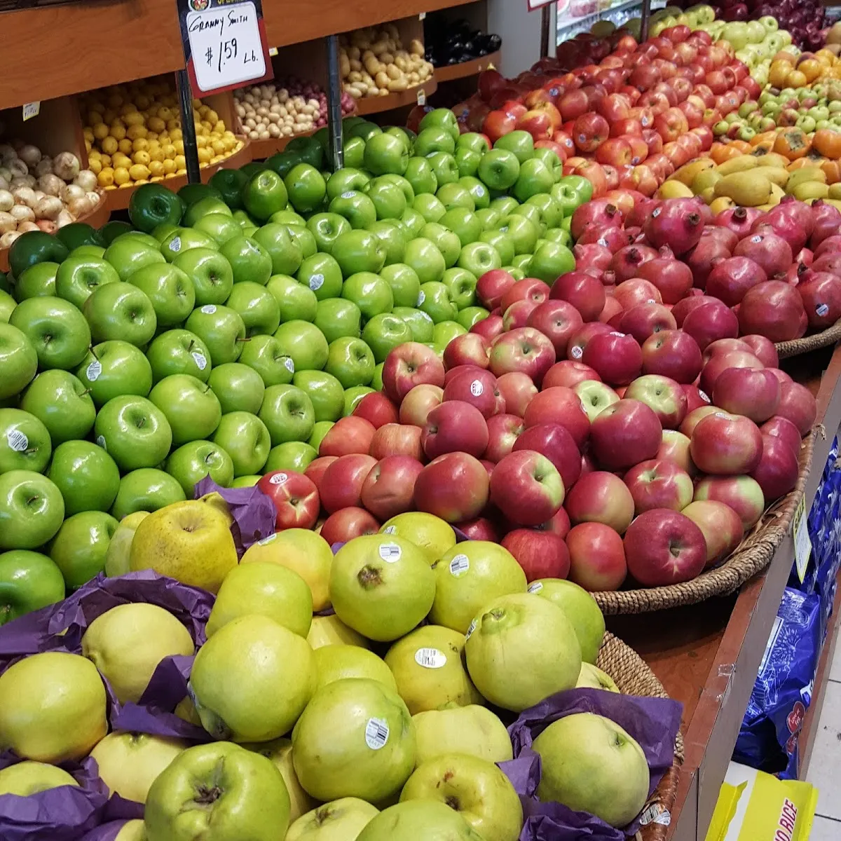 A To Z Glatt Kosher Supermarket — photo 4