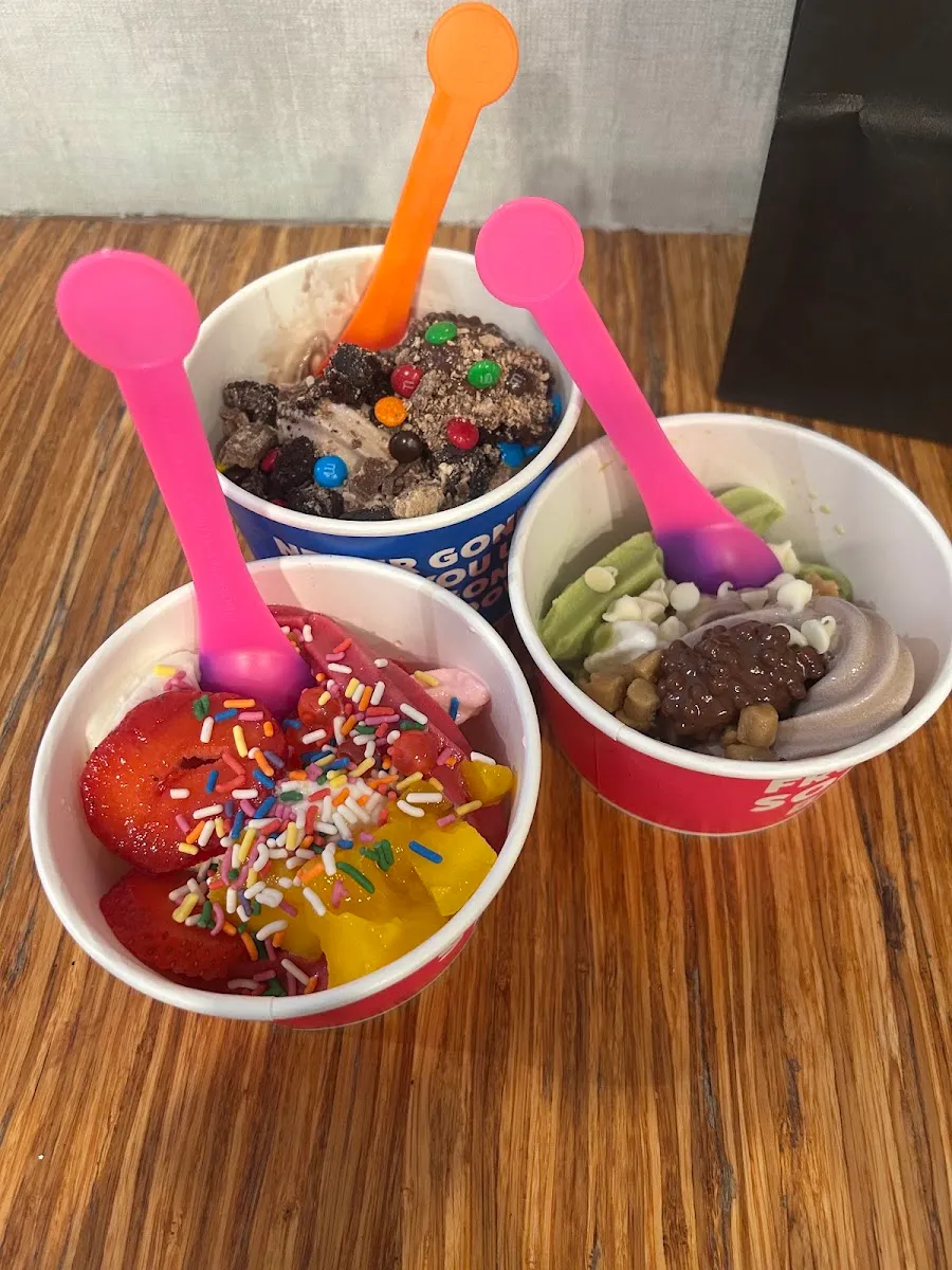 16 Handles (Upper East Side) — photo 3