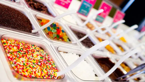 16 Handles (Upper West Side) — photo 3