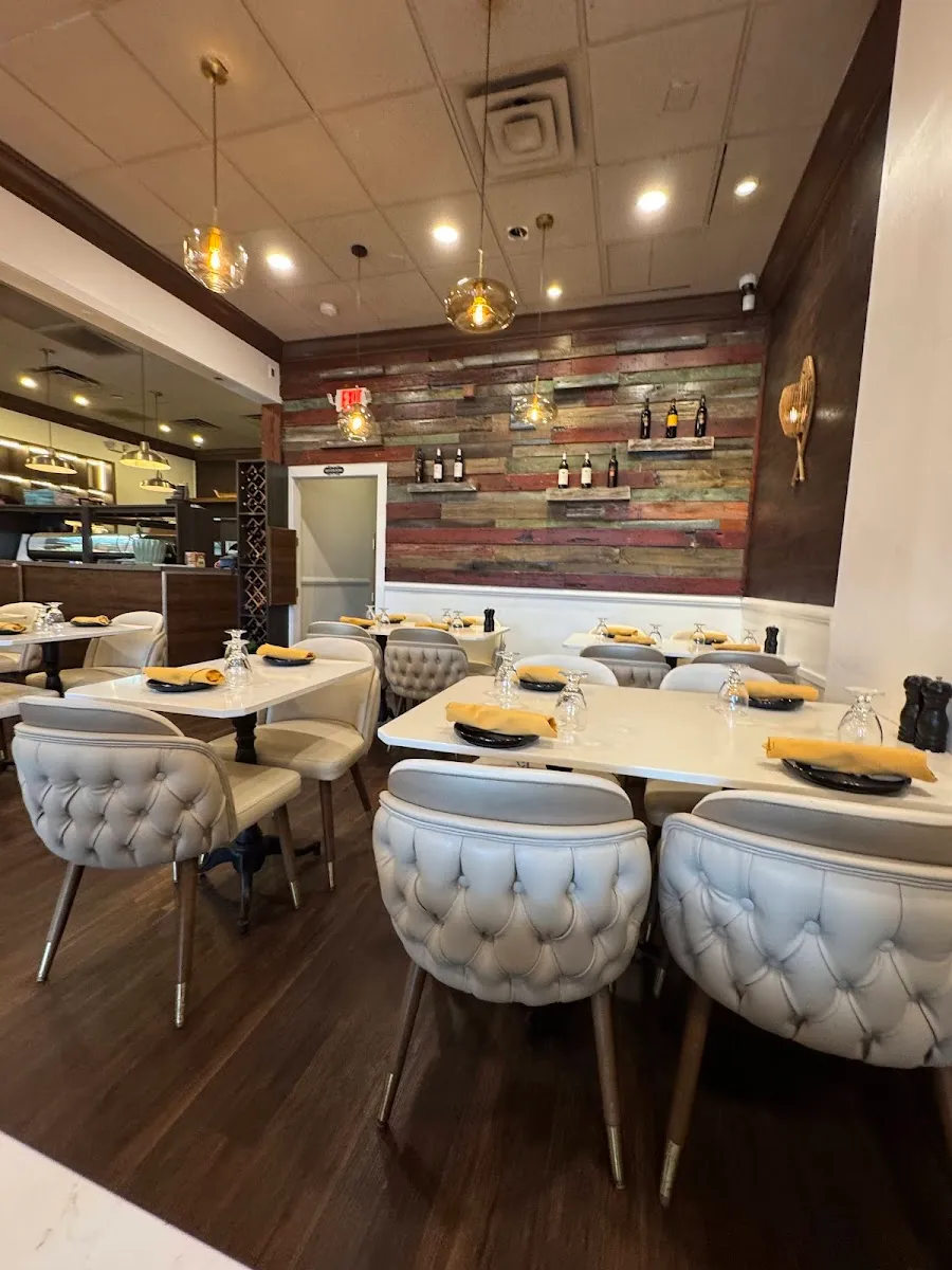 17 Restaurant and Sushi Bar — photo 8