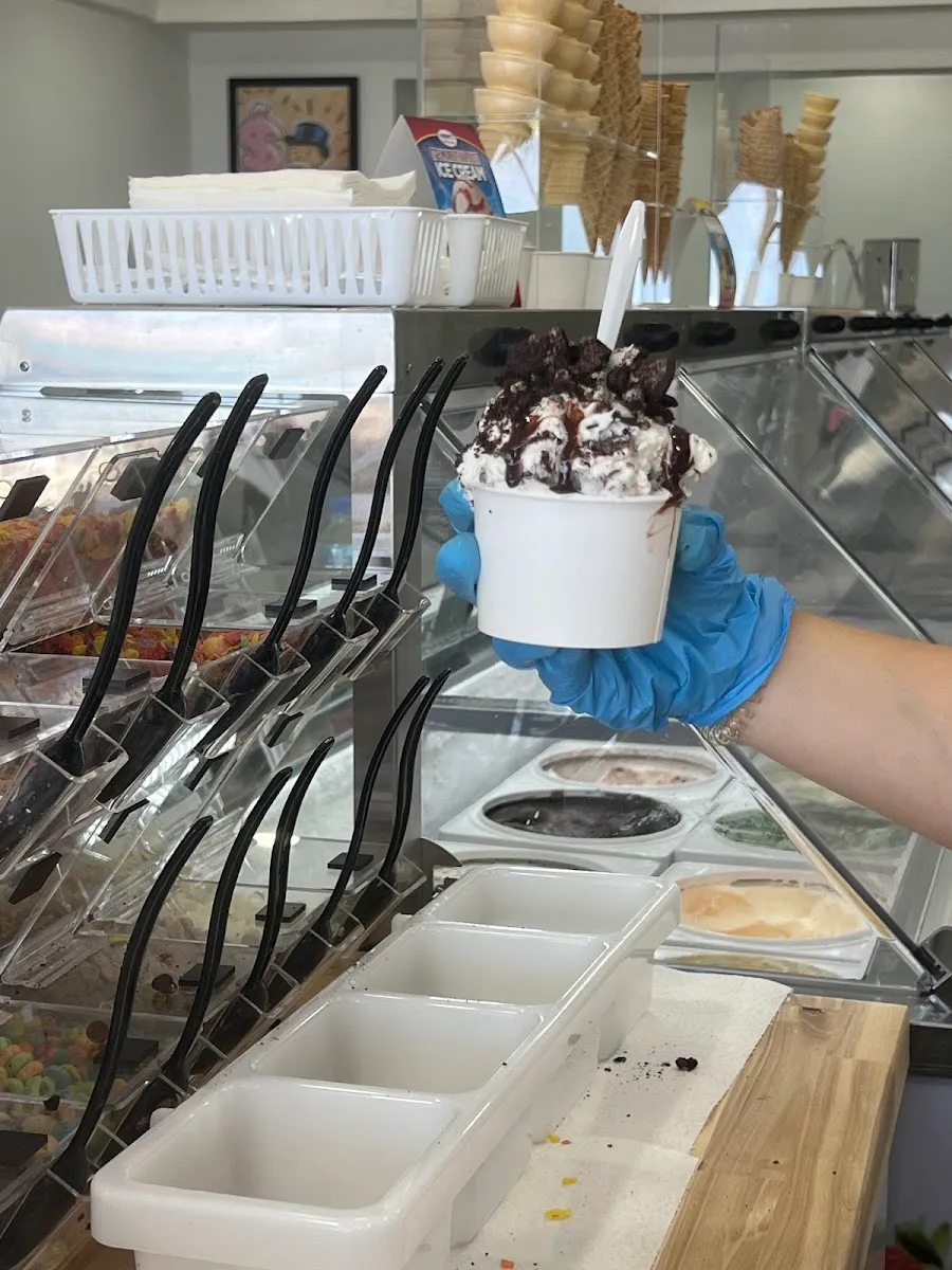 3 Scoops Ice Cream and Cafe — foto 9