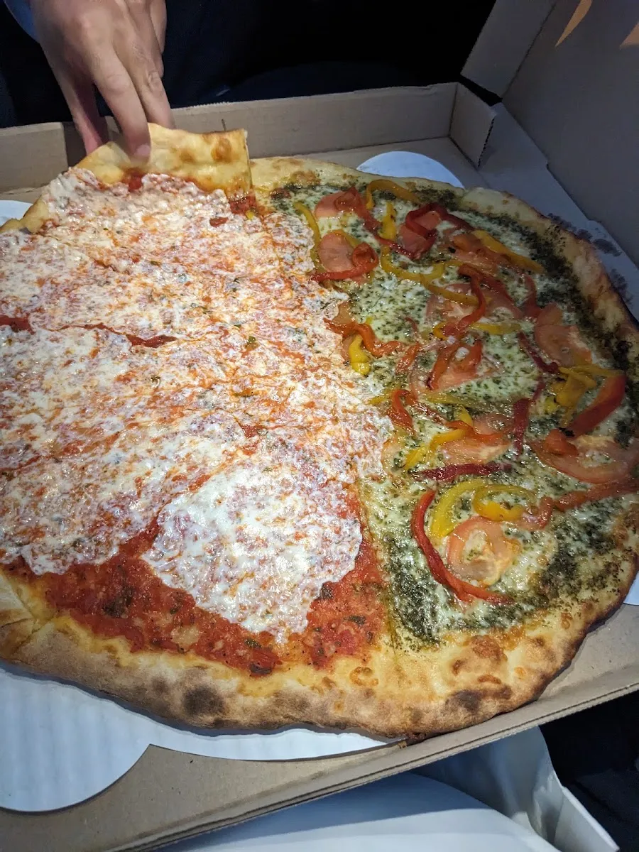 550 Pizza — photo 4