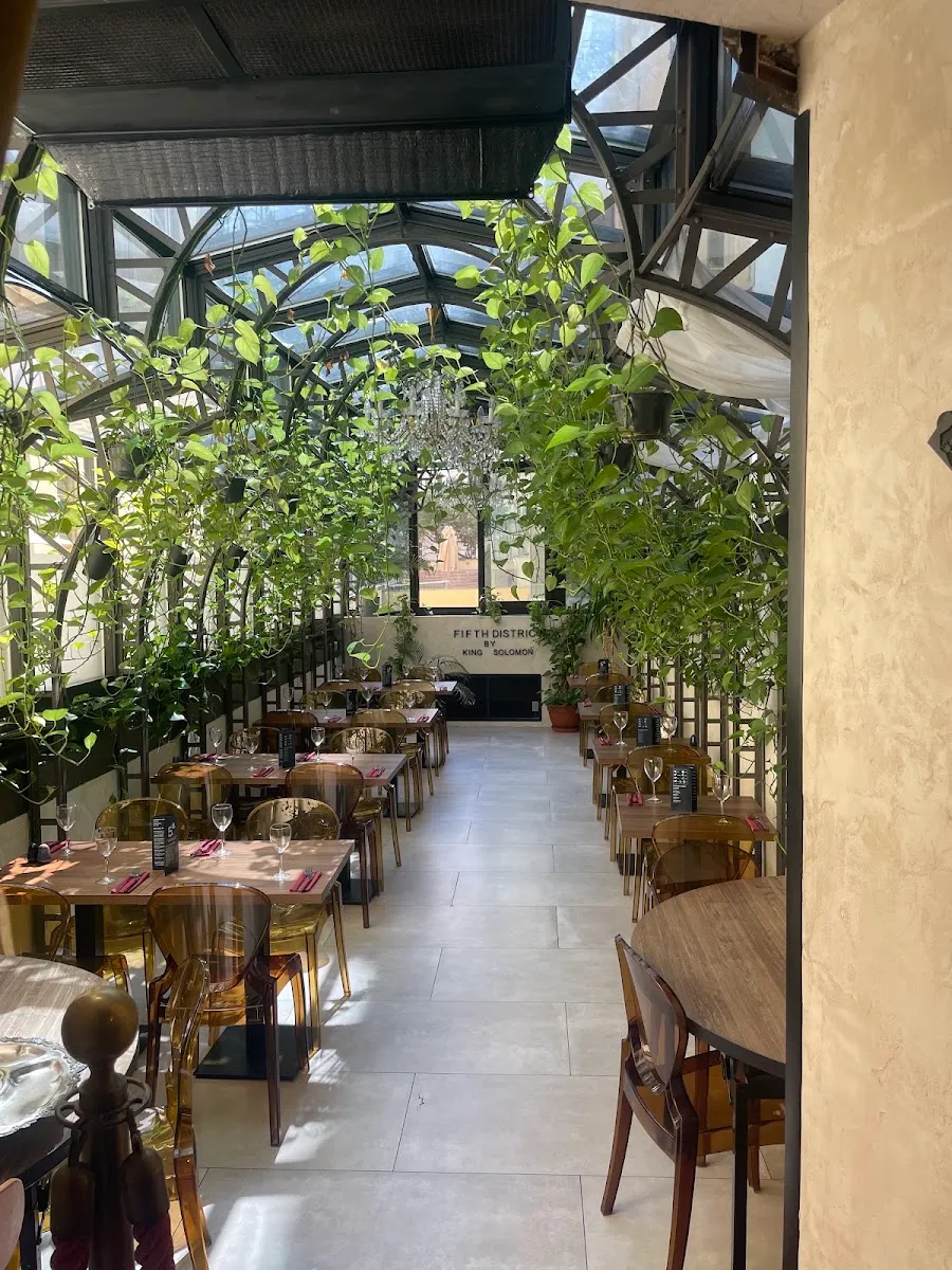 5th District Restaurant and Cafe by King Solomon — photo 4
