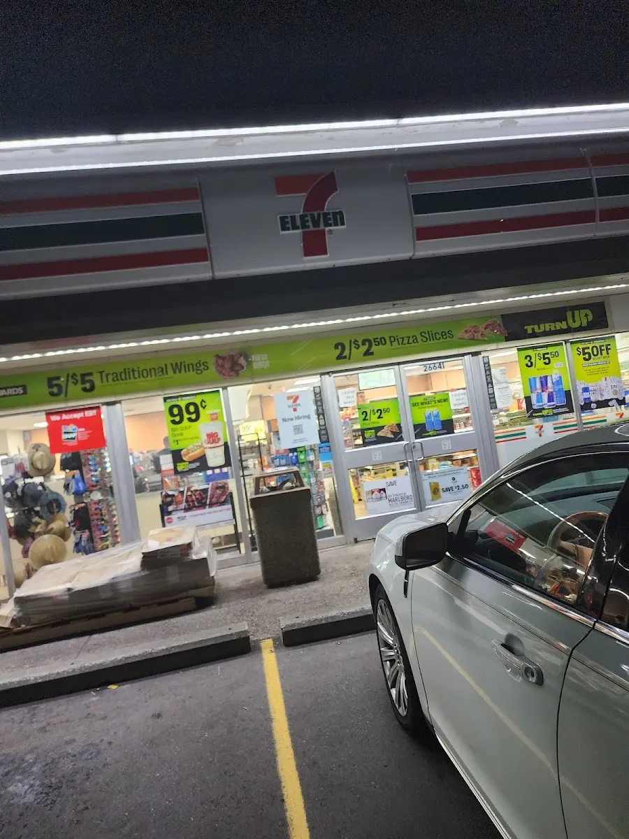7-Eleven (Coolidge) — máquinas de Slurpee — foto 6