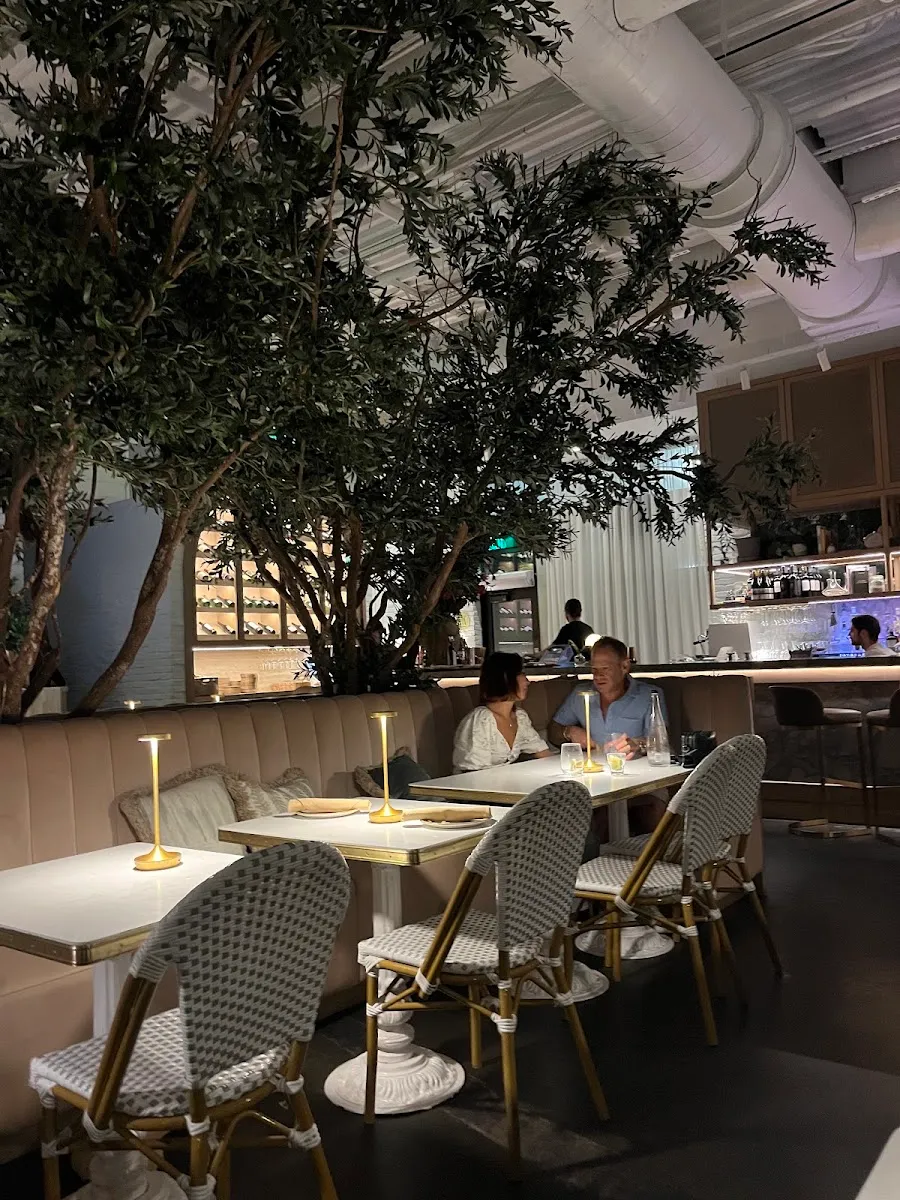 Abbalé Modern Mediterranean Kitchen (Aventura) — photo 8