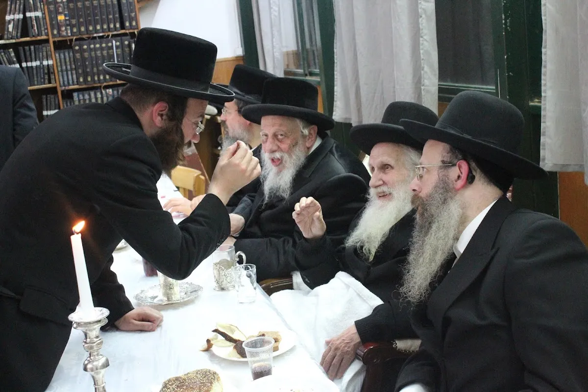 Abir Yaakov Sadigura Beit Midrash Tel Aviv — foto 5