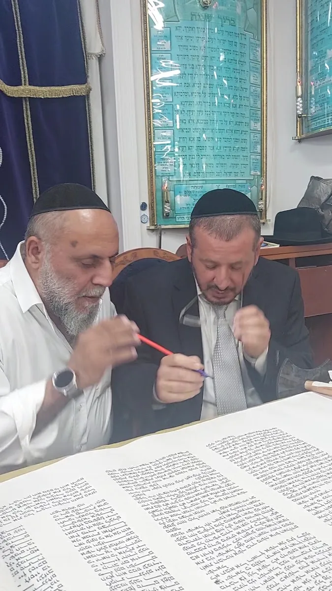 Achdut Yisrael HaTze'ira Synagogue — foto 4