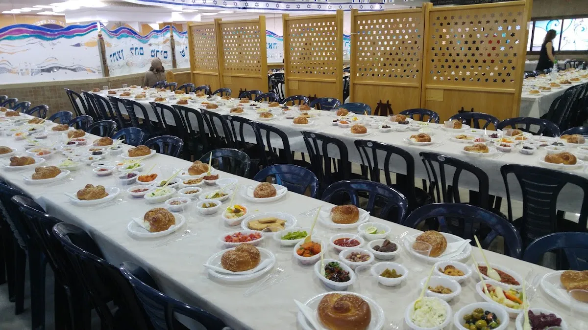 Achvat Yisrael Synagogue — foto 7