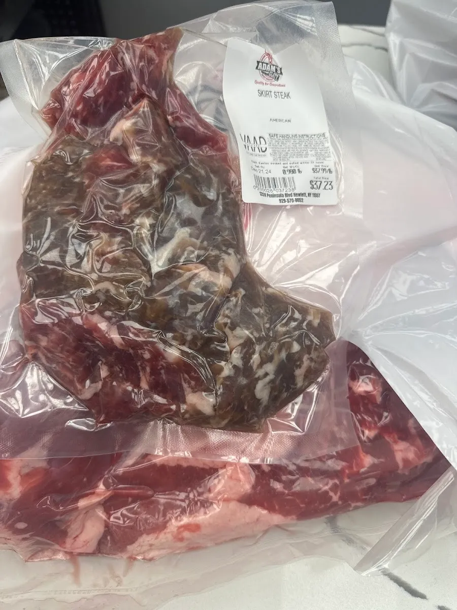 Adam's Glatt Meat Market. — foto 6