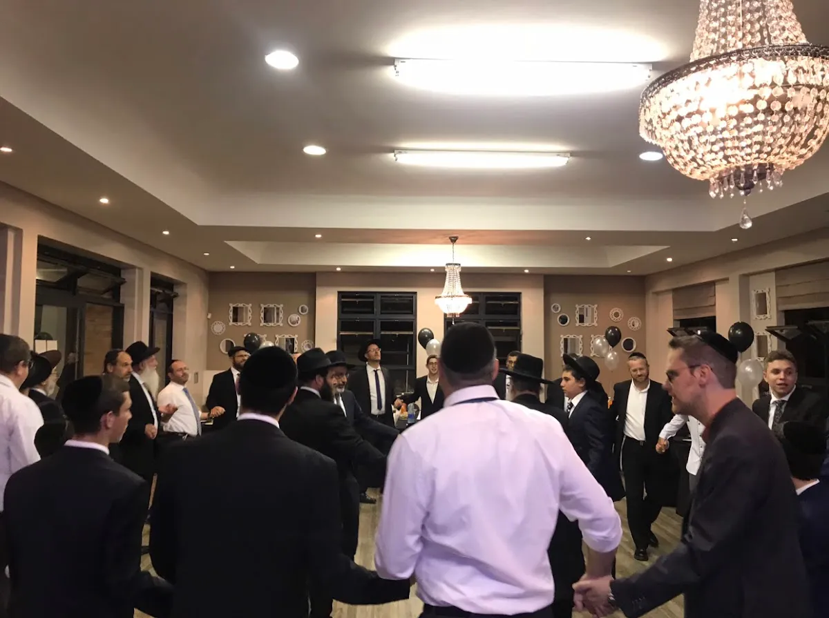Adass Yeshurun Shul — photo 2