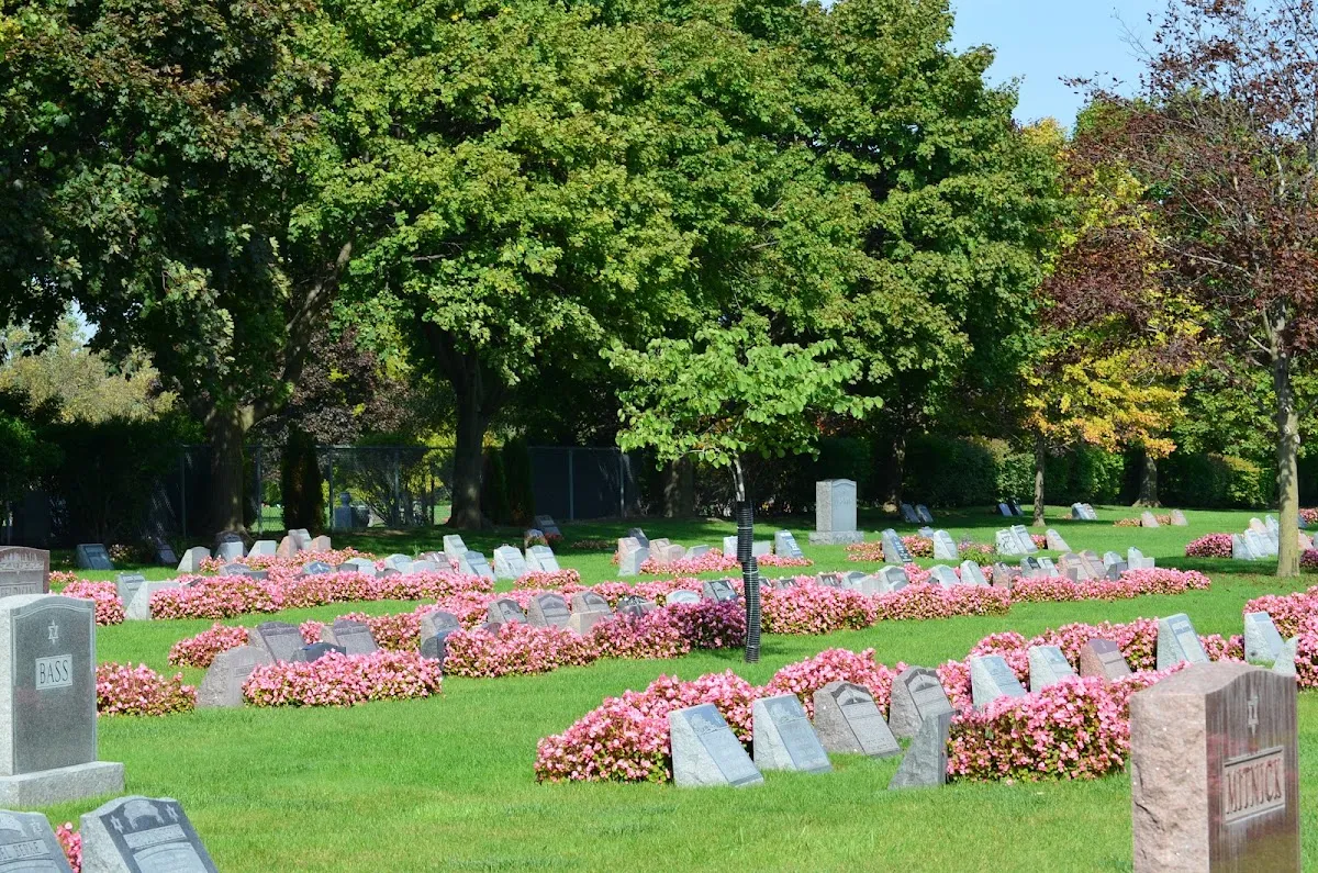 Adat Shalom Memorial Park