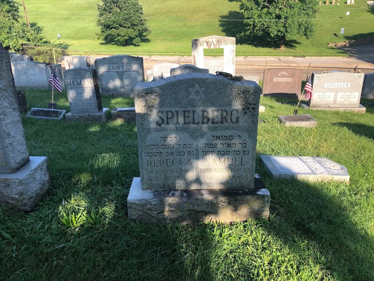 Adath Israel Cemetery de Cincinnati — foto 3