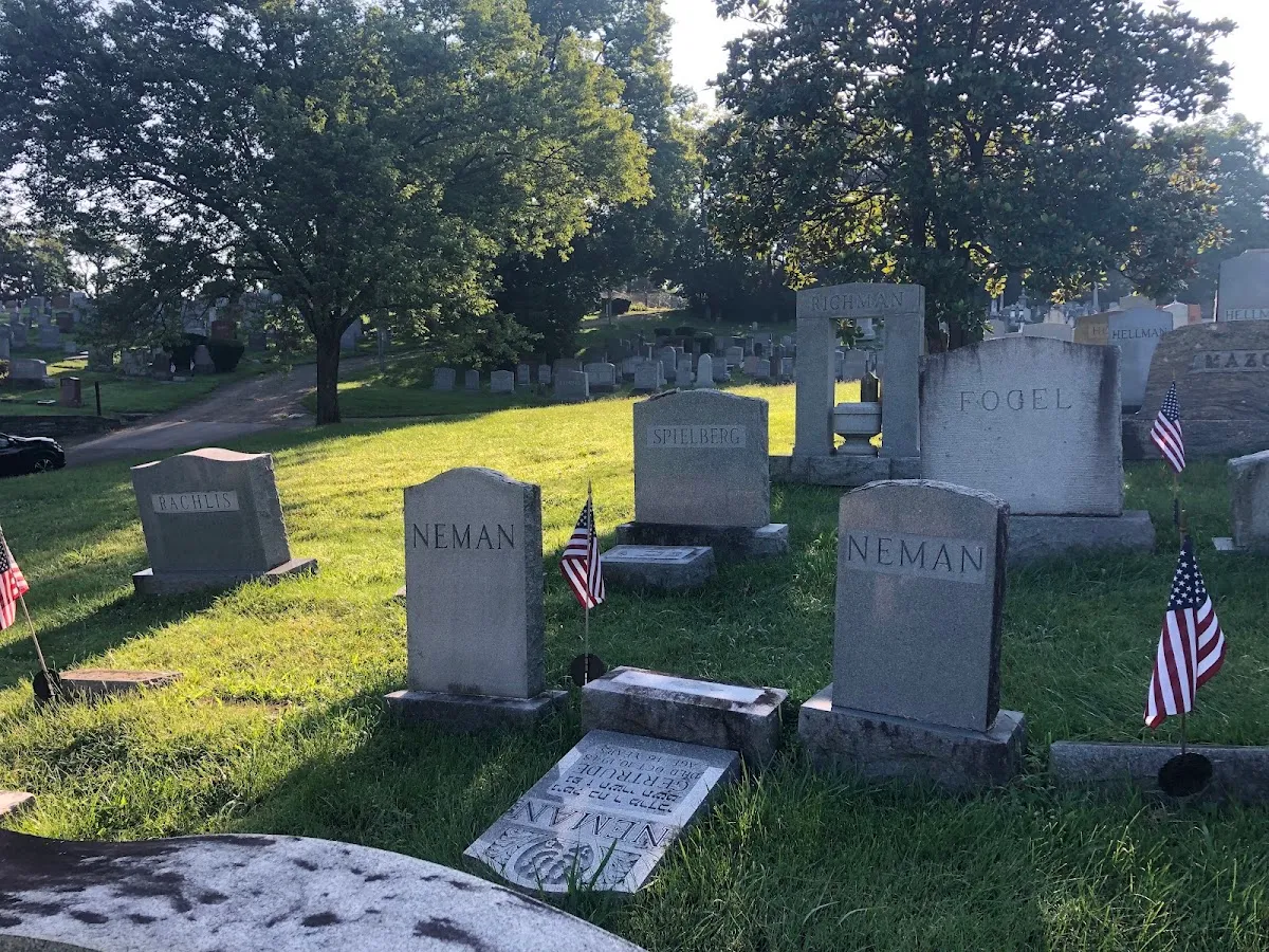Adath Israel Cemetery de Cincinnati — foto 6